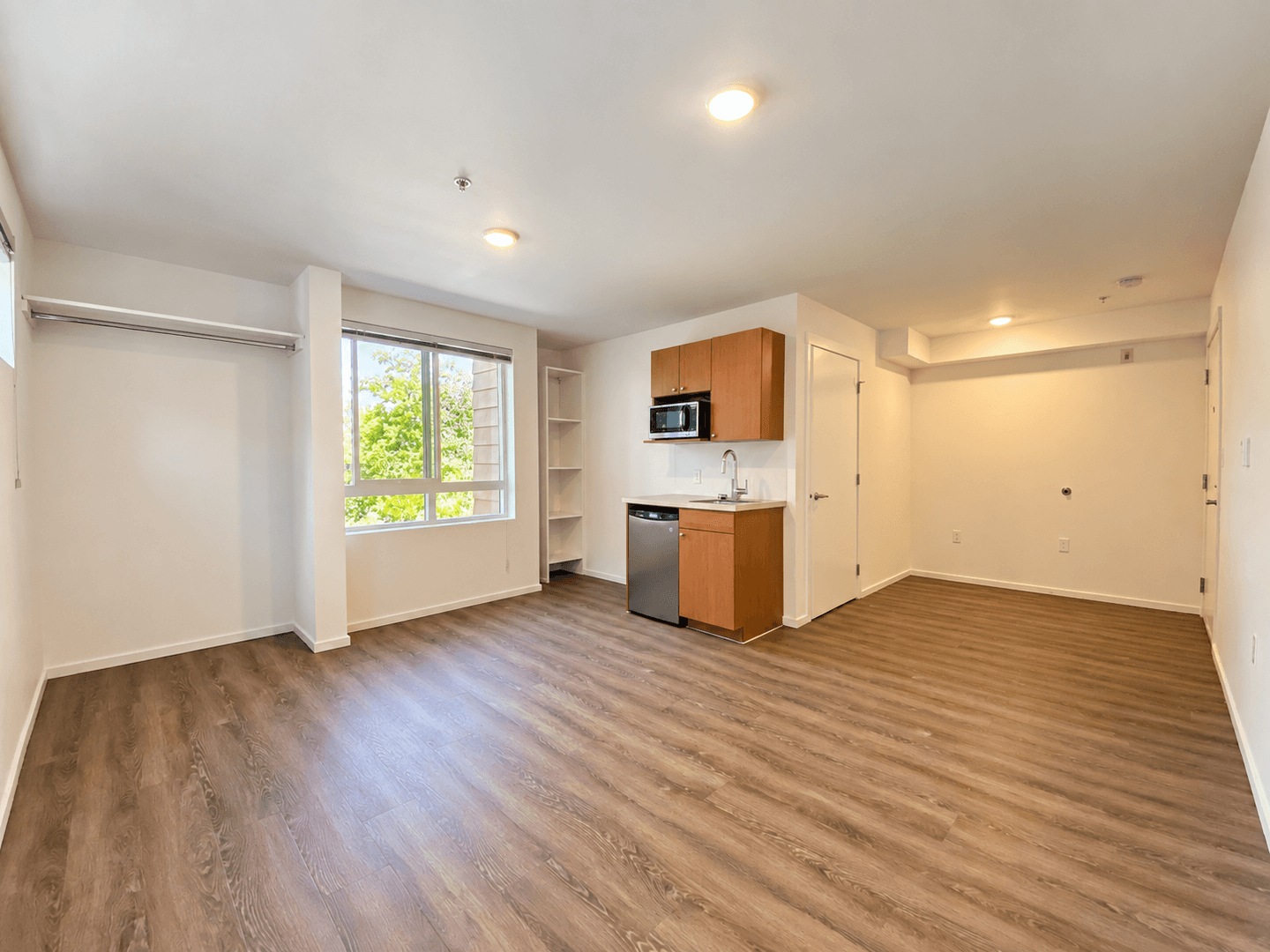 Kirkland Apartment: 450 Central Way