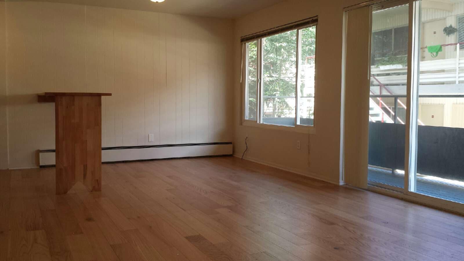 Seattle Apartment: 1821 Harvard Ave