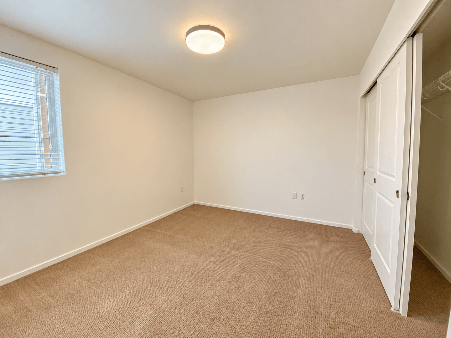 Kirkland Apartment: 450 Central Way