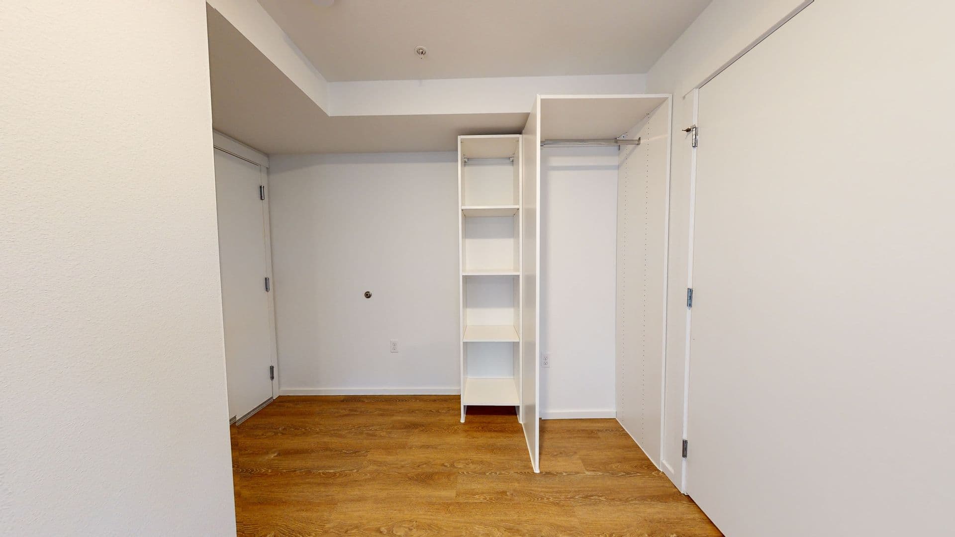 Kirkland Apartment: 450 Central Way