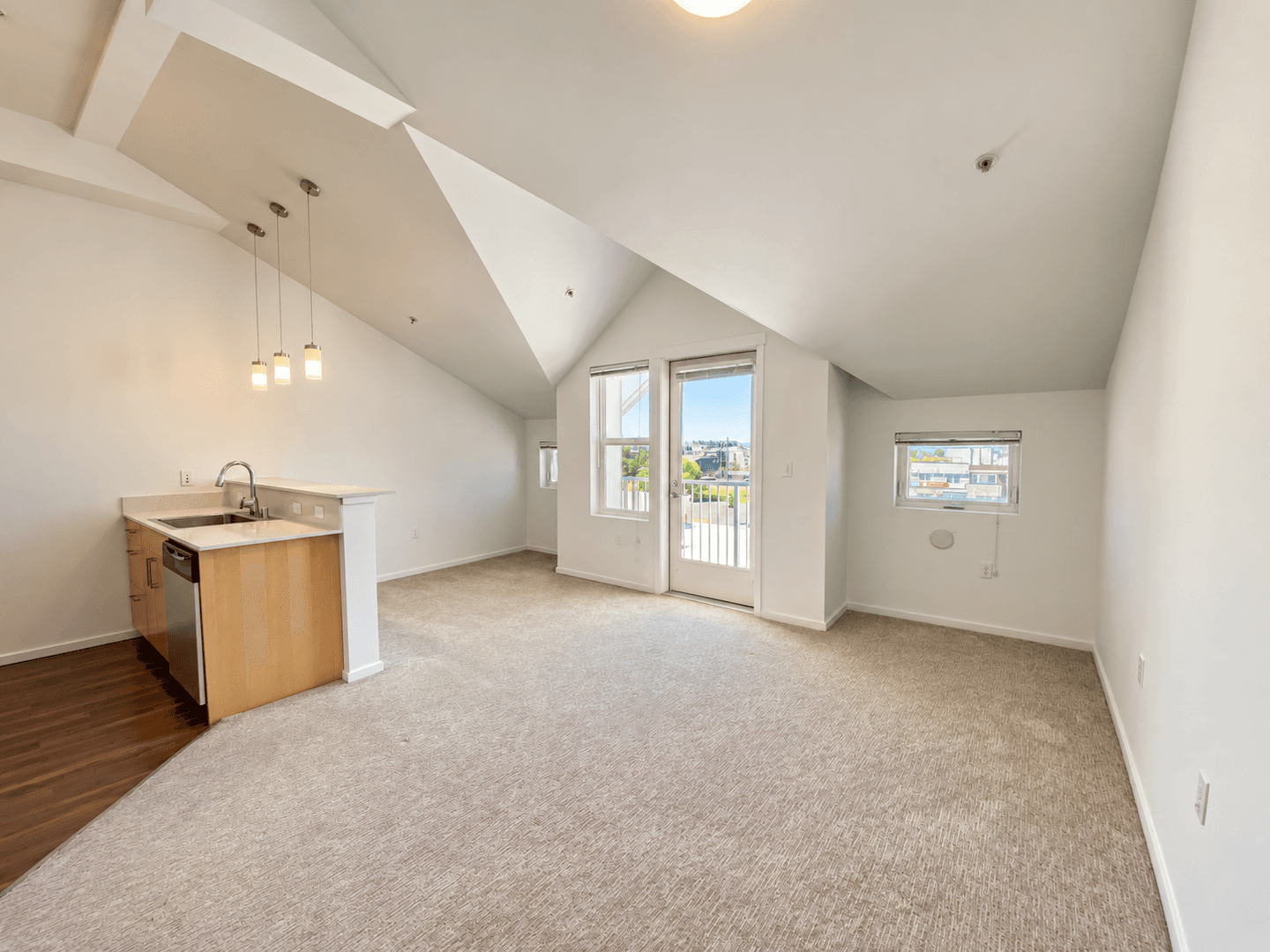 Kirkland Apartment: 450 Central Way