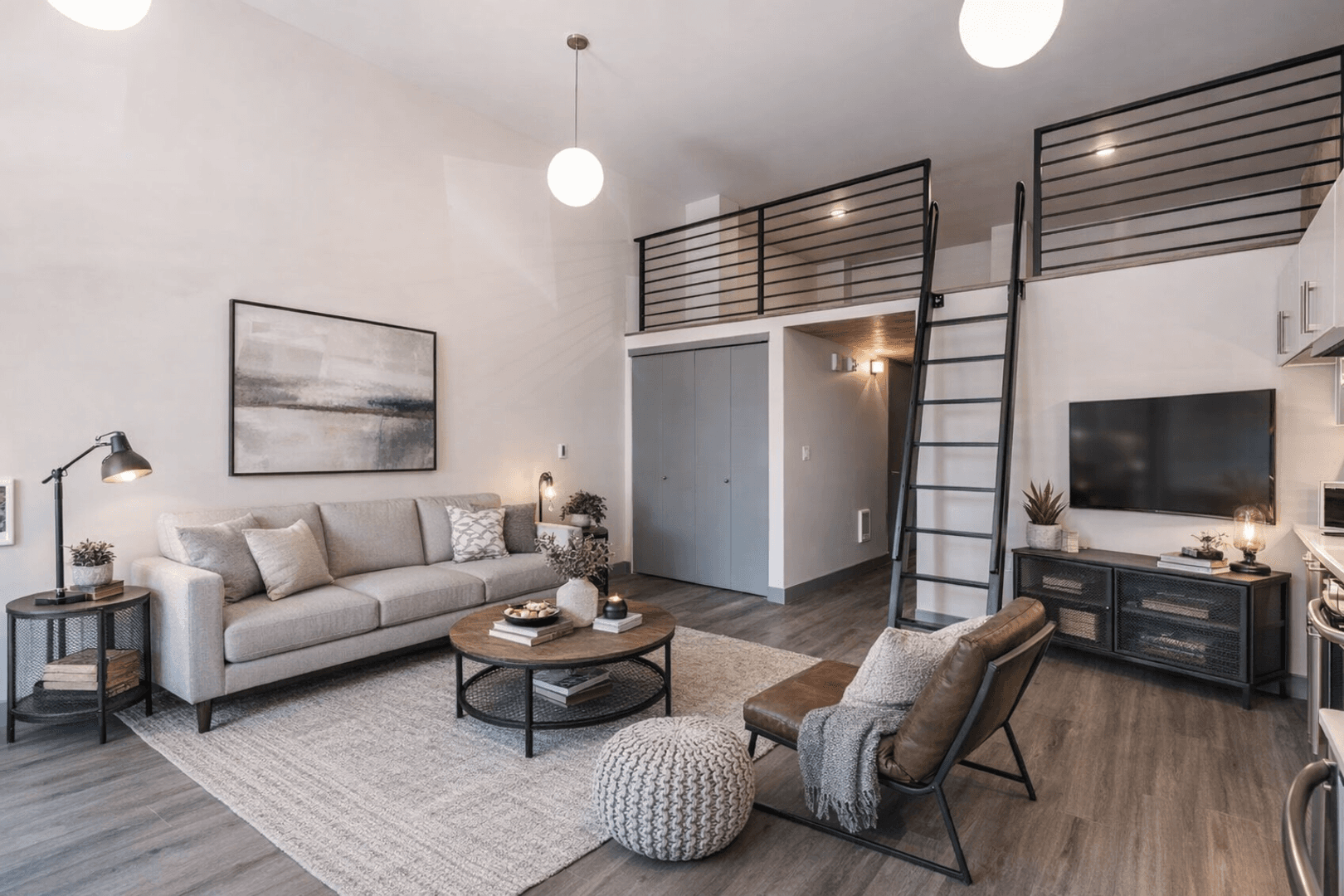 Seattle Apartment: 6301 15th Ave NW