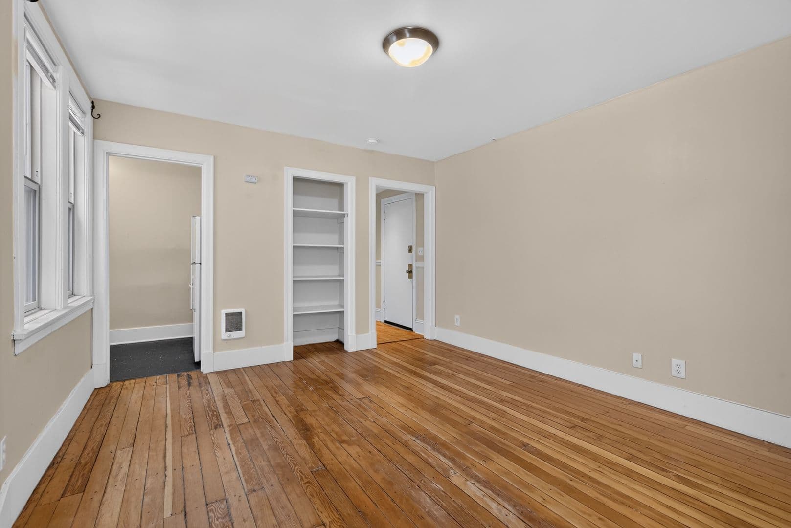 Seattle Apartment: 1323 East Pine St