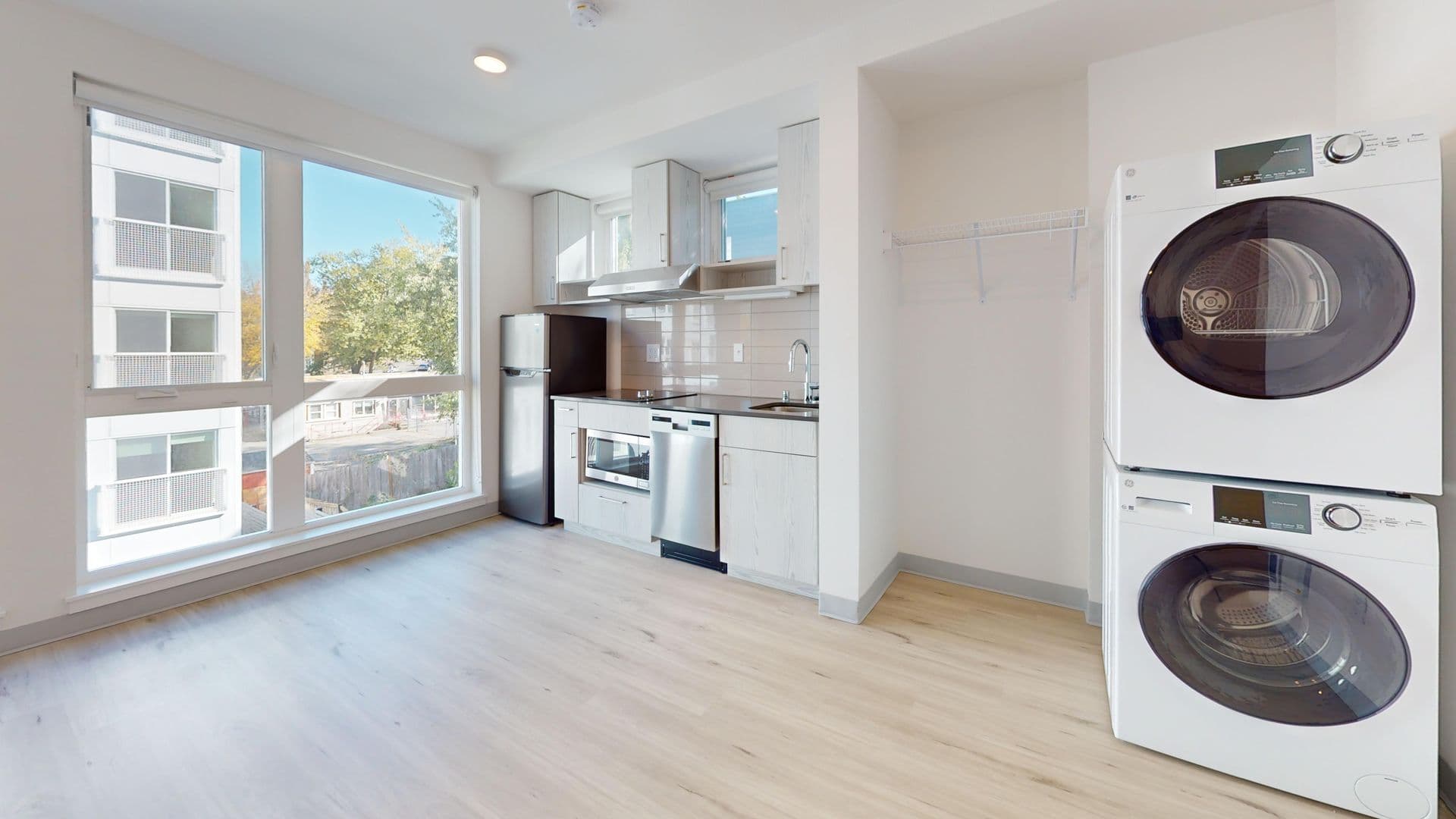Seattle Apartment: 5231 Rainier Ave S
