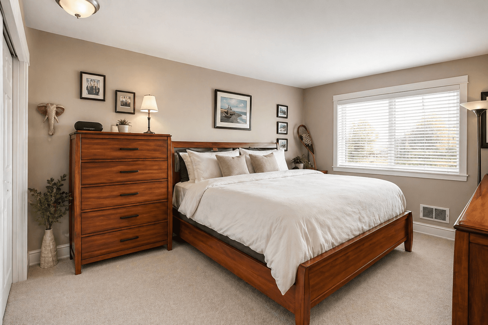 Seattle Apartment: 2250 NW 59th St