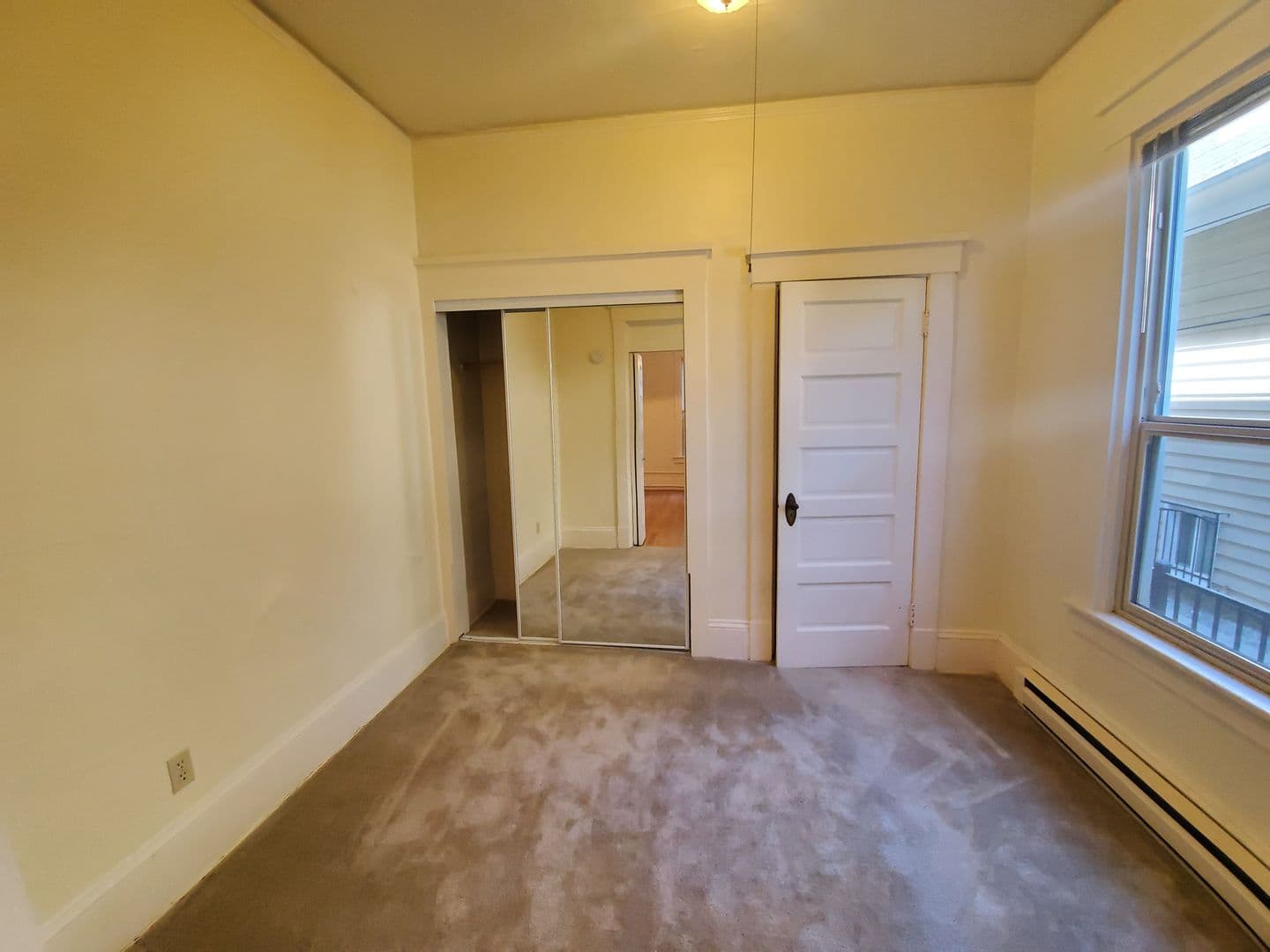 Seattle Apartment: 1002 E Denny Way