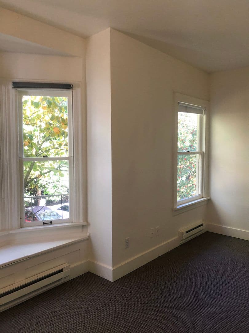 Seattle Apartment: 1420 Belmont Ave