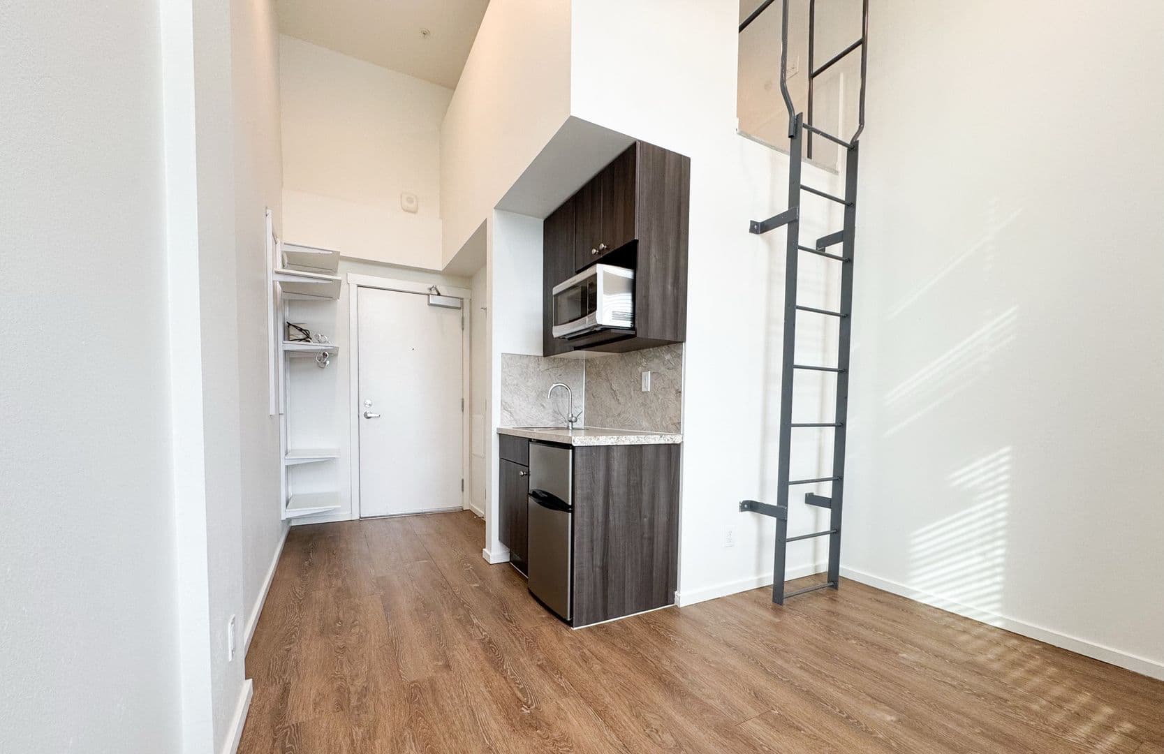 Redmond Apartment: 16210 NE 80th St