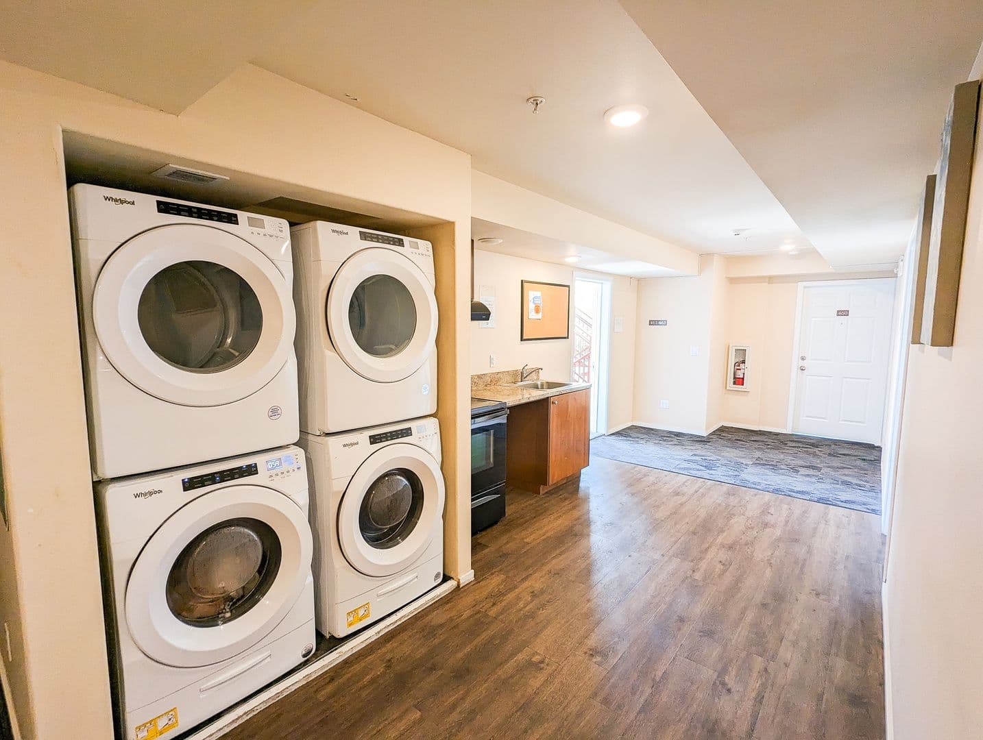 Redmond Apartment: 8525 163rd CT NE