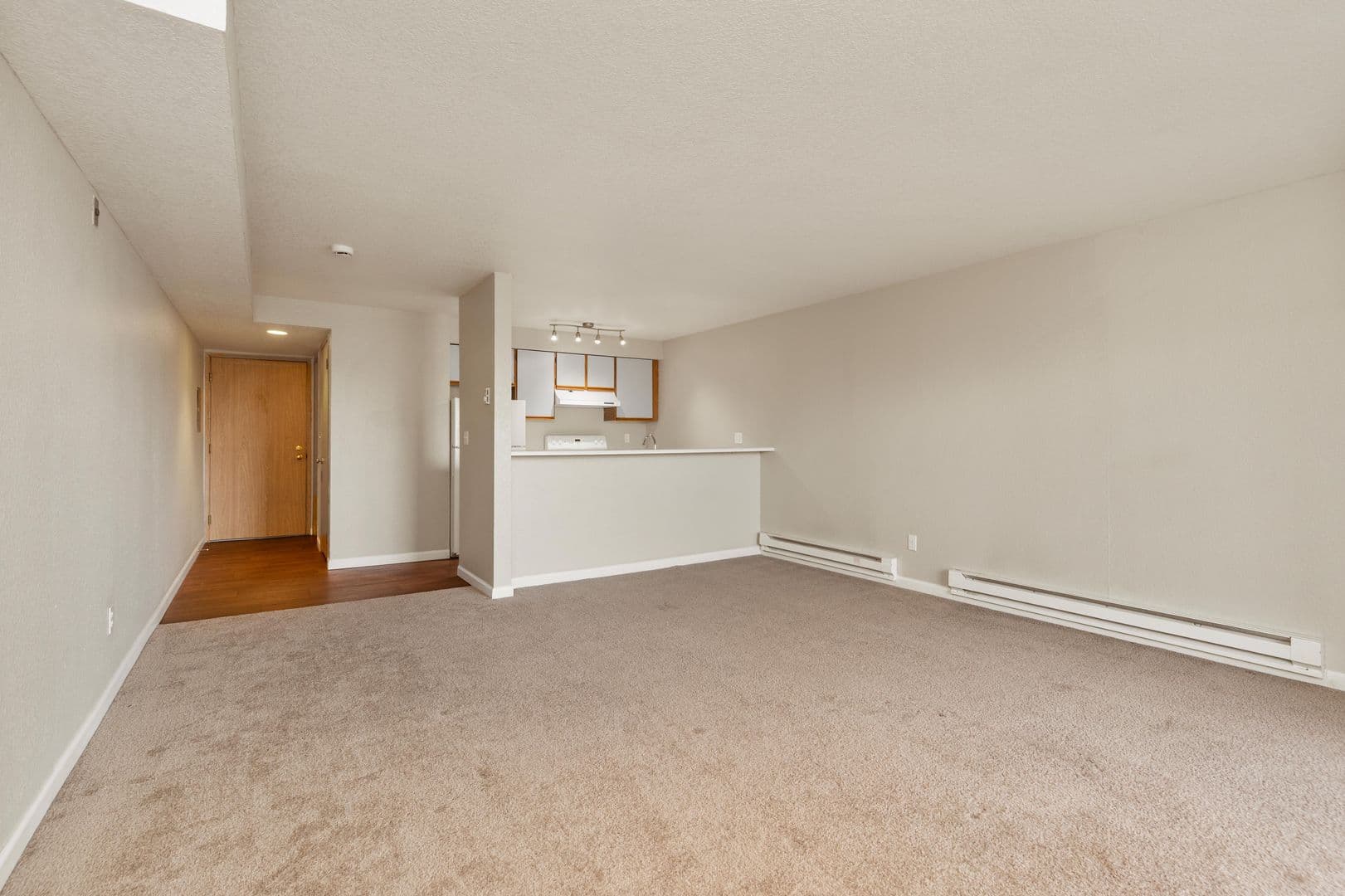 Seattle Apartment: 500 13th Ave E