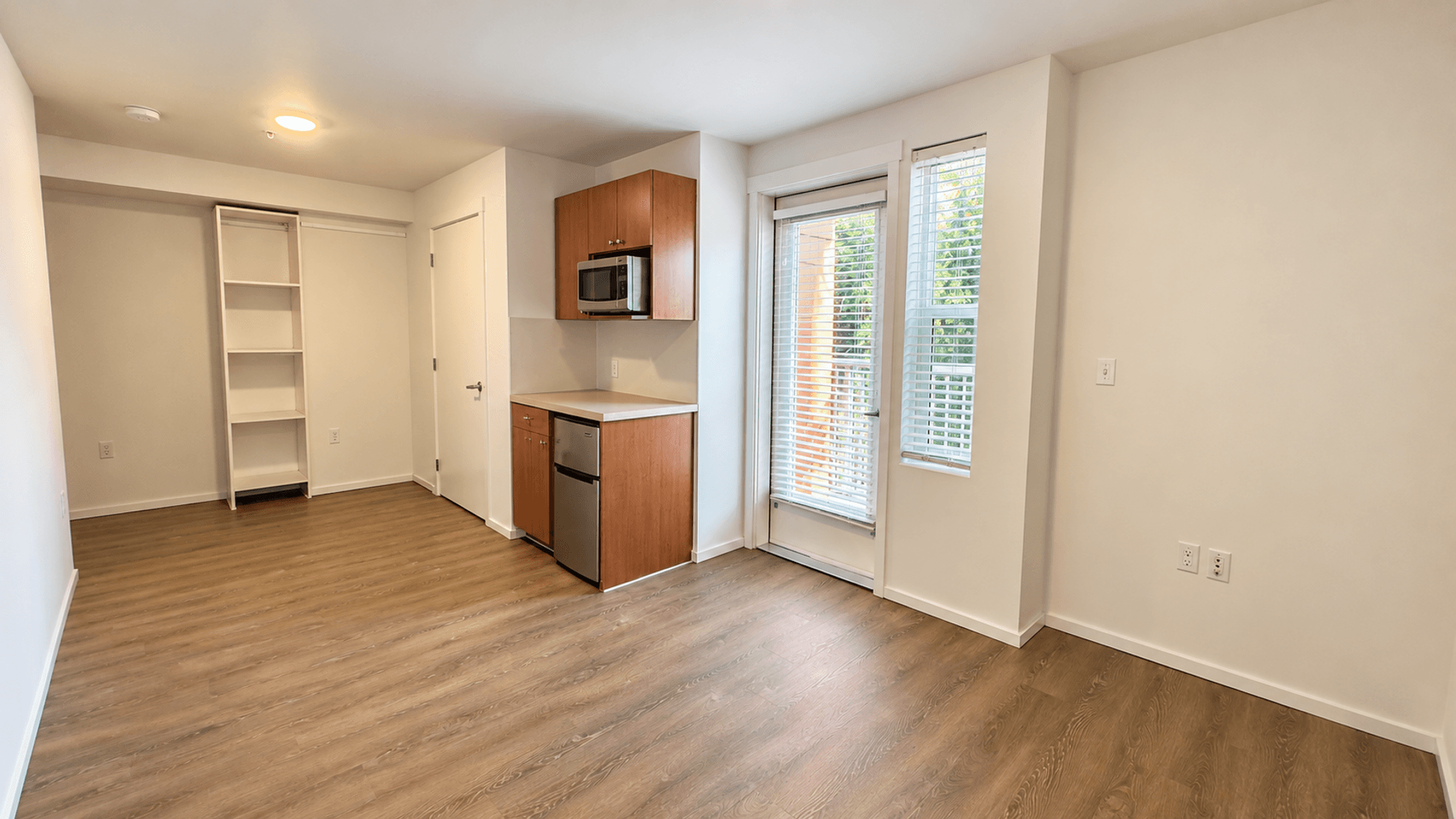 Kirkland Apartment: 450 Central Way