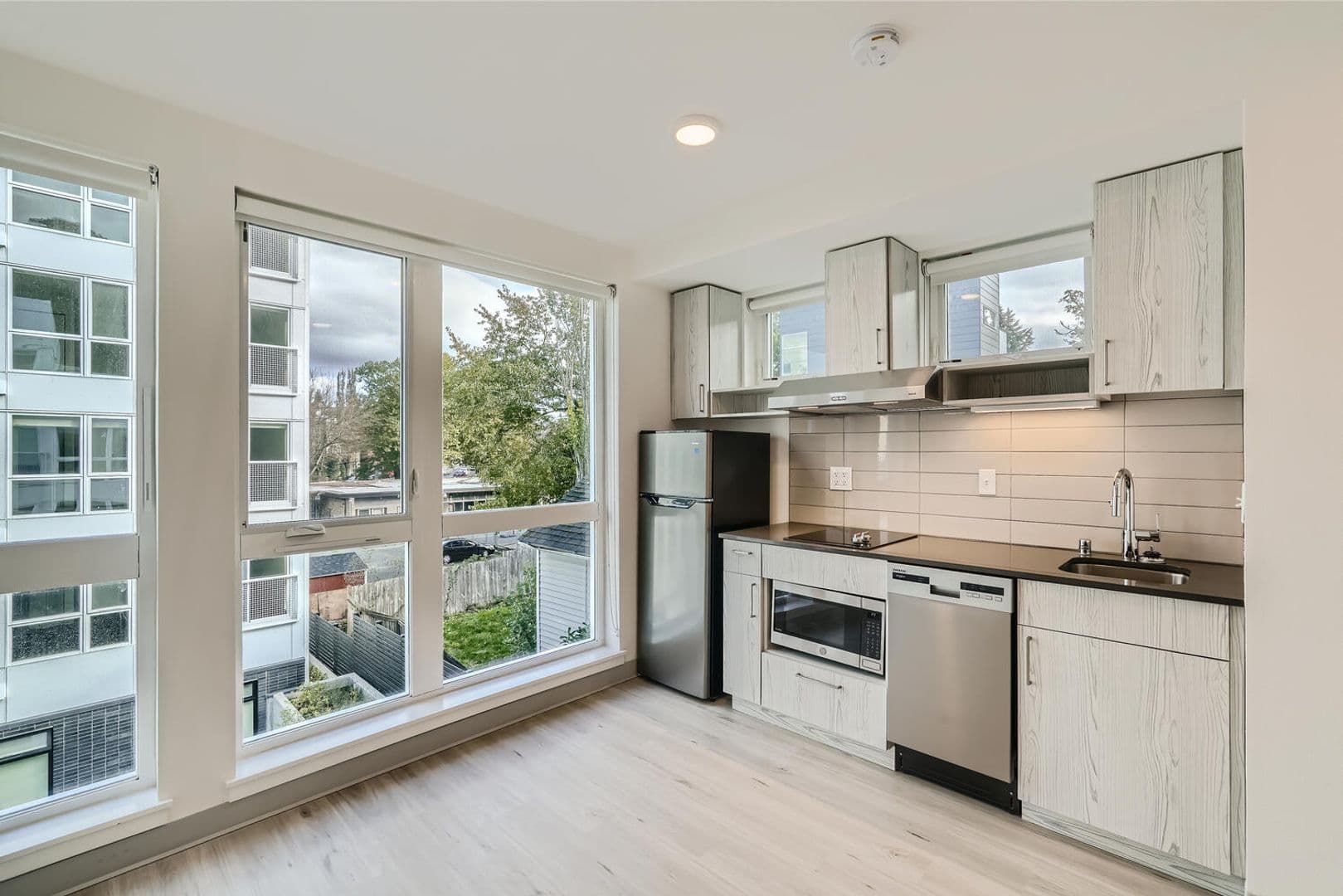 Seattle Apartment: 5231 Rainier Ave S