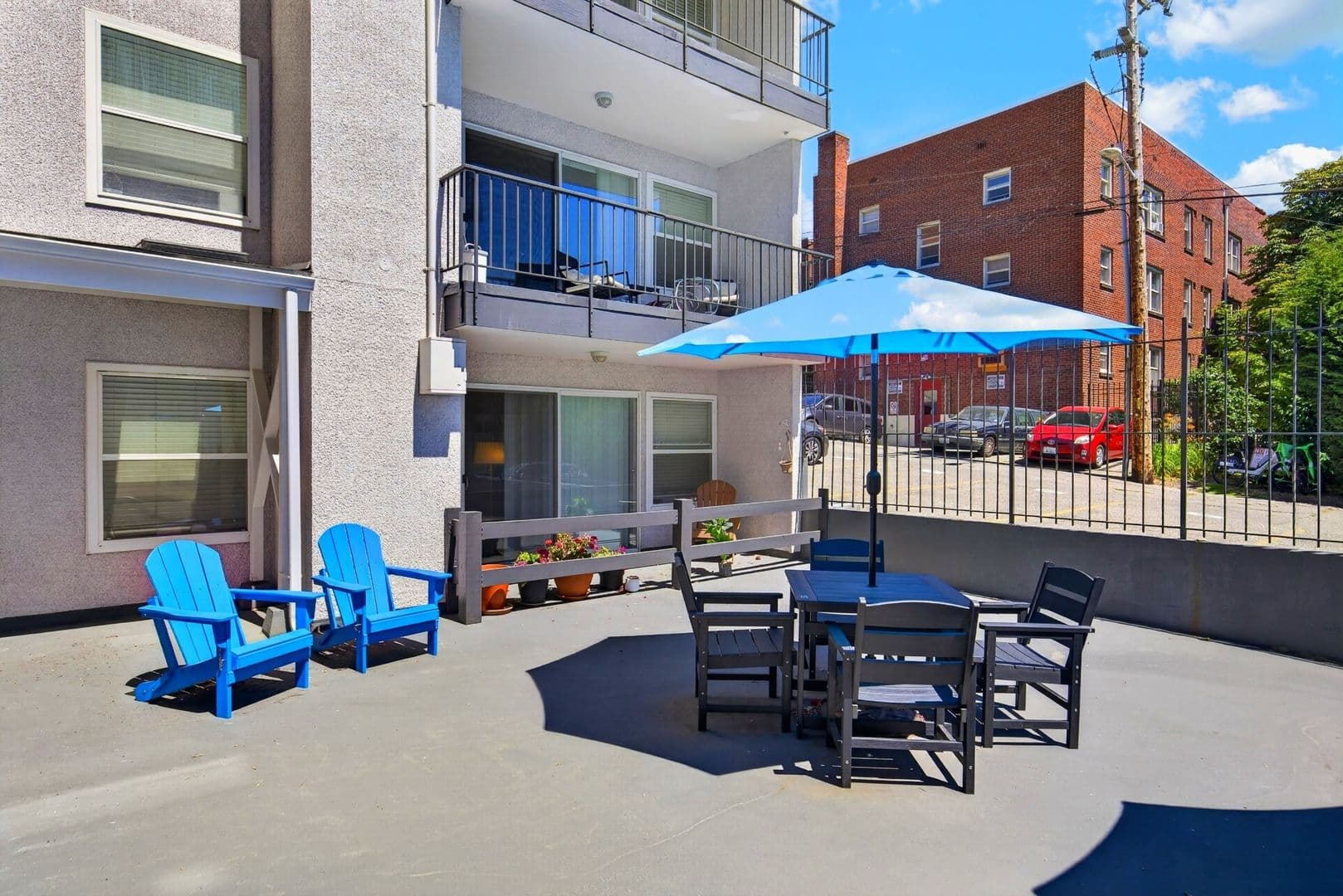 Seattle Apartment: 620 5th Ave W