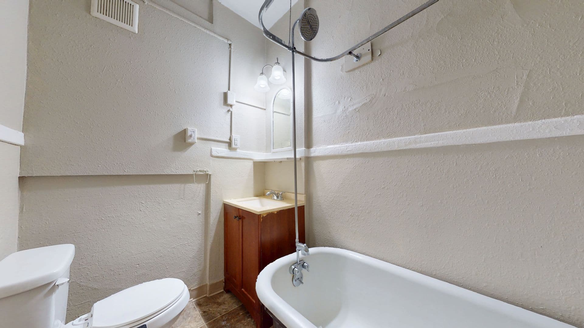 Seattle Apartment: 317 Harvard Ave E