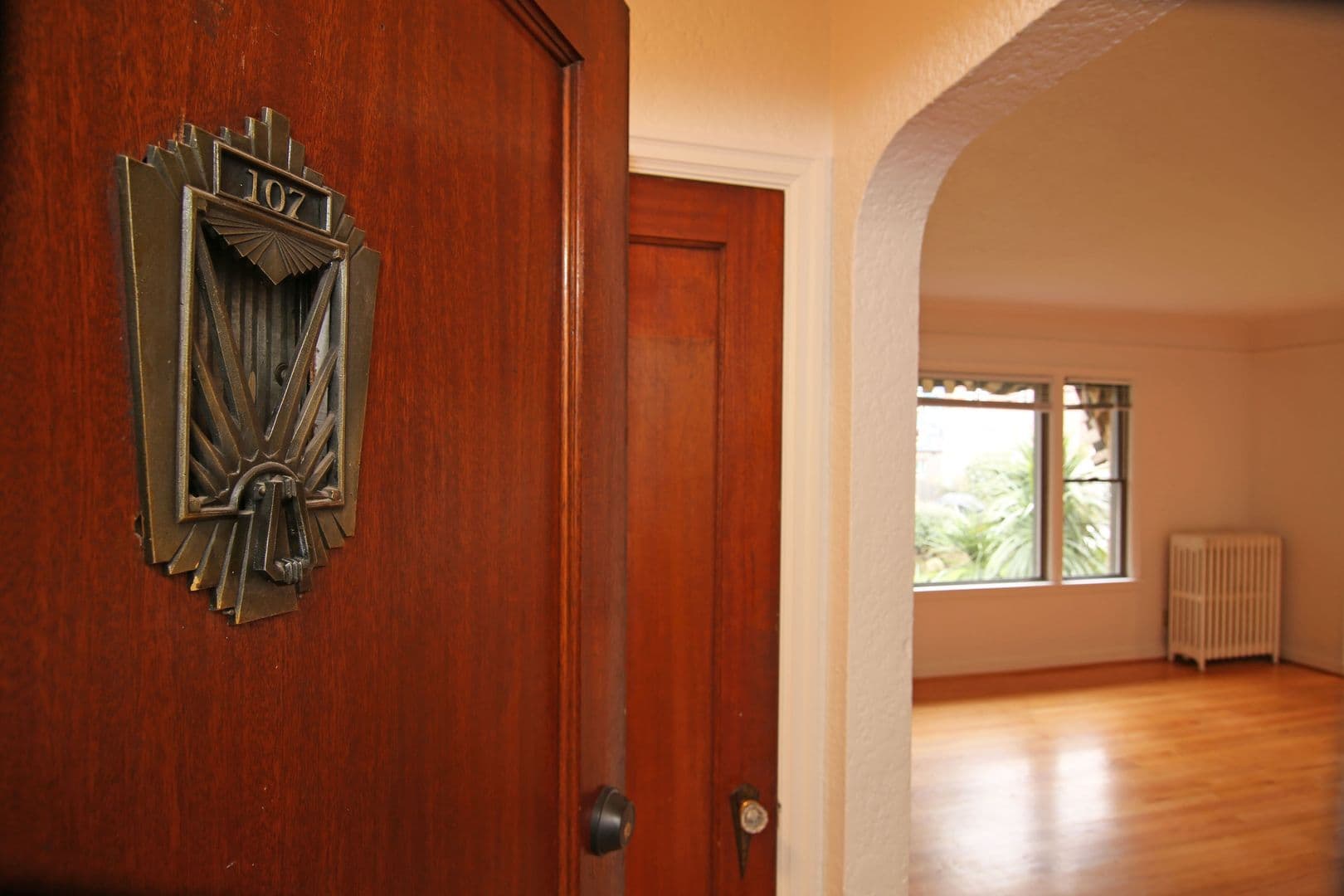 Seattle Apartment: 512 Boylston Ave E