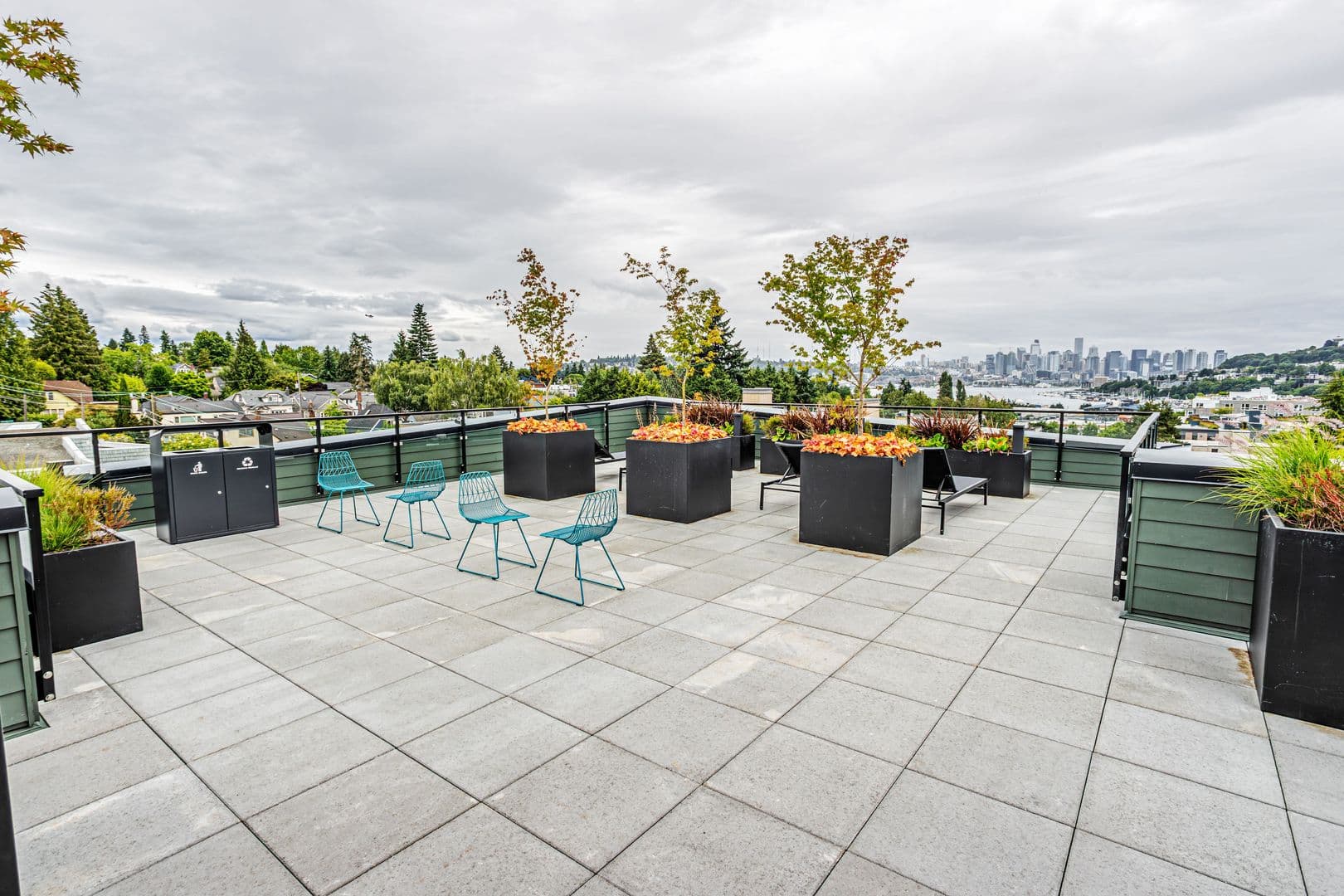Seattle Apartment: 4015 Stone Way