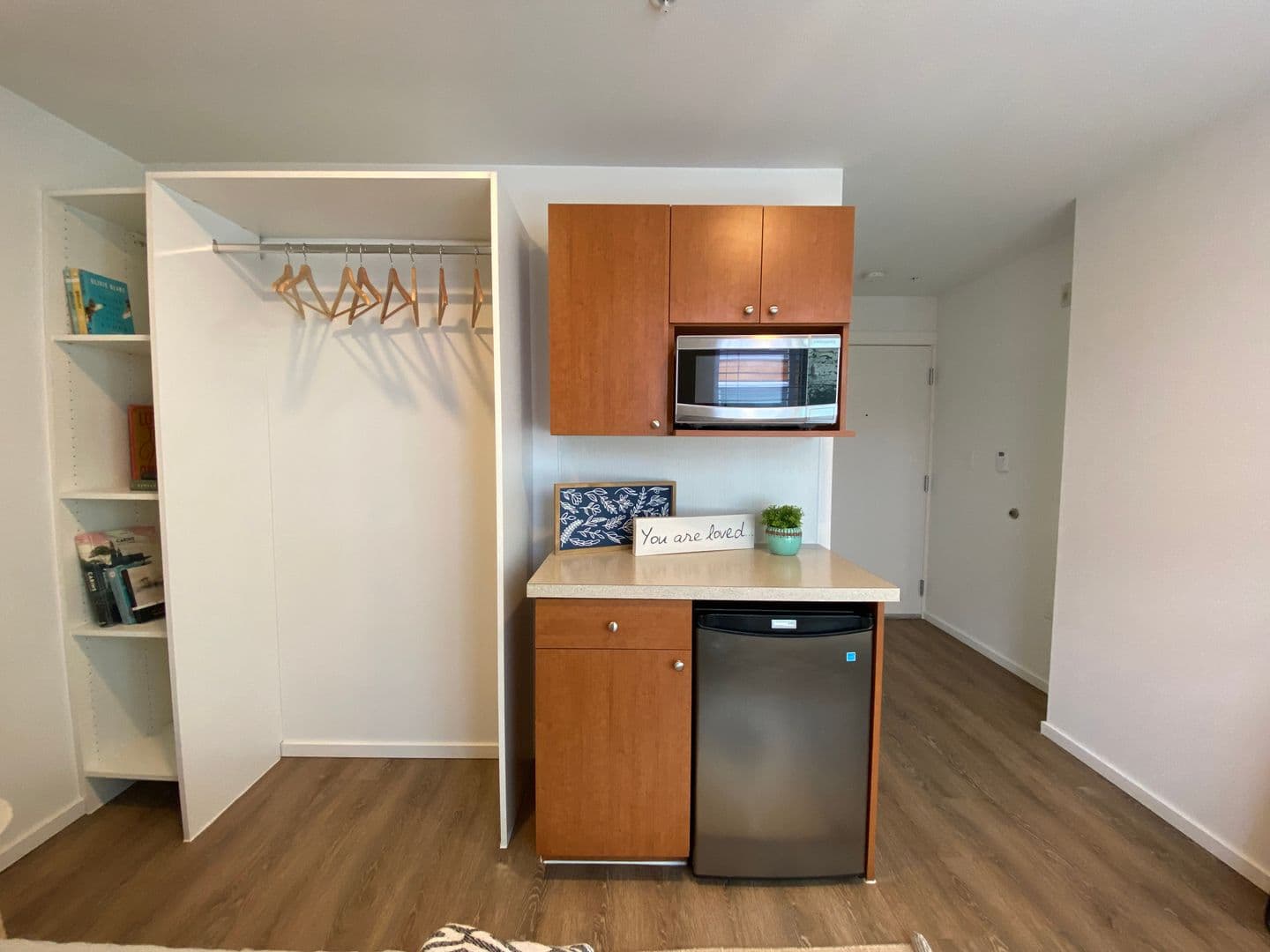 Kirkland Apartment: 450 Central Way