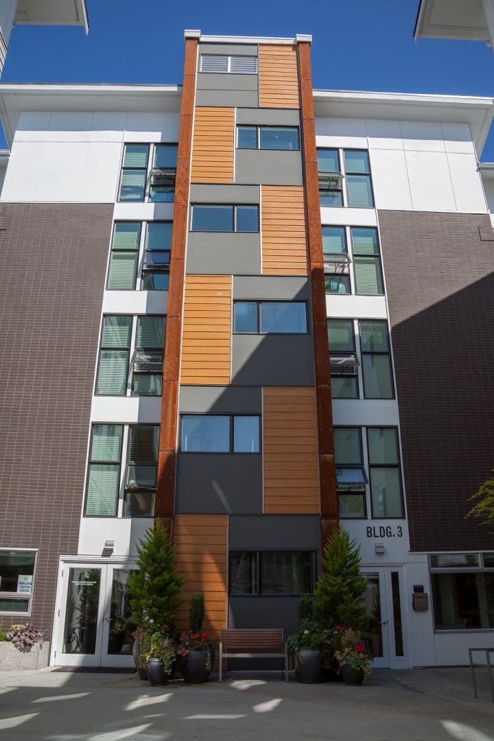 Kirkland Apartment: 450 Central Way
