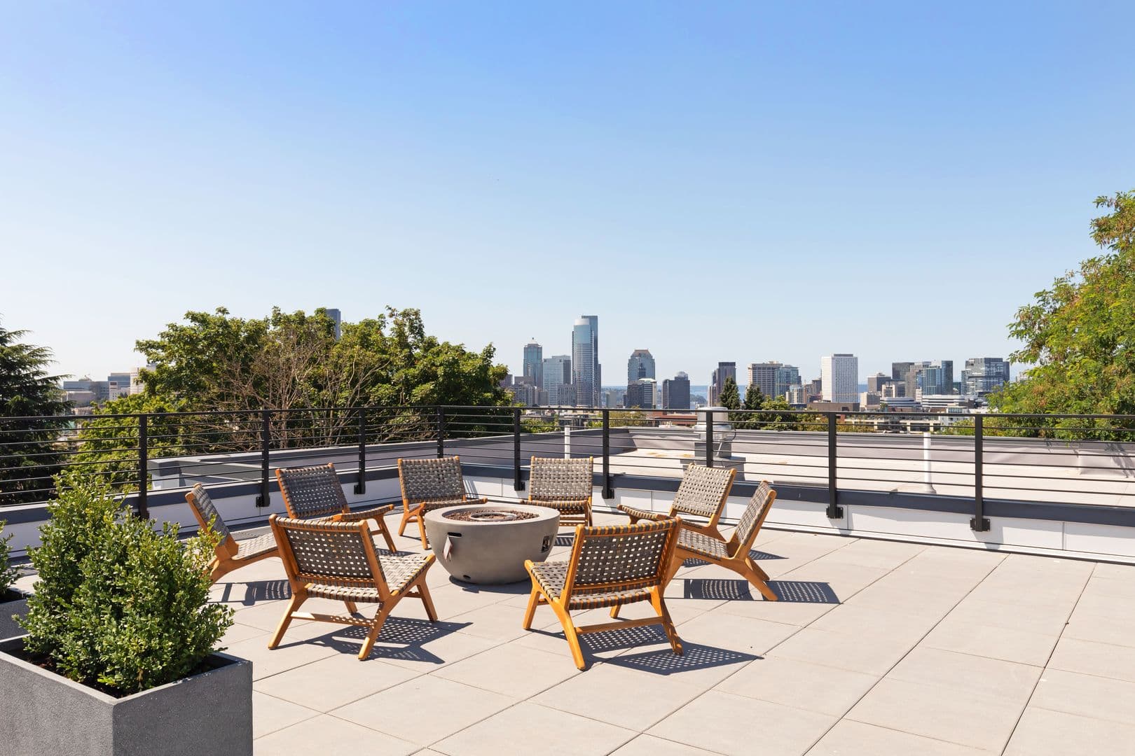 Seattle Apartment: 121 15th Ave E