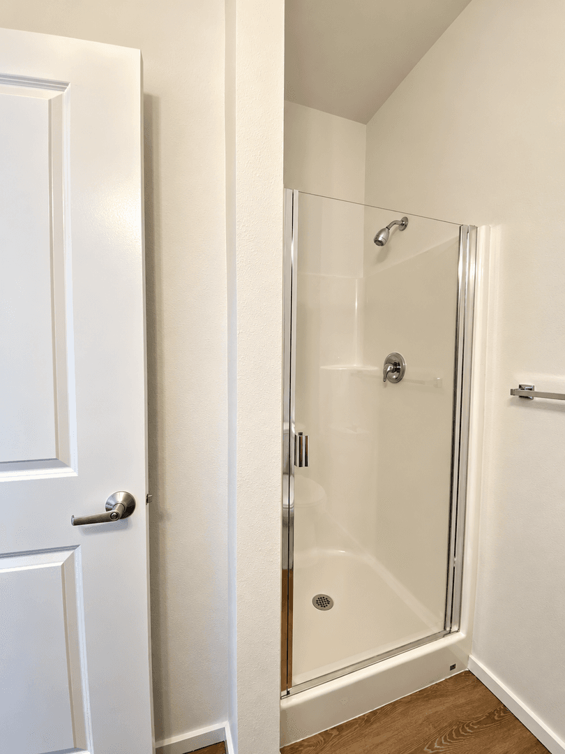 Kirkland Apartment: 450 Central Way