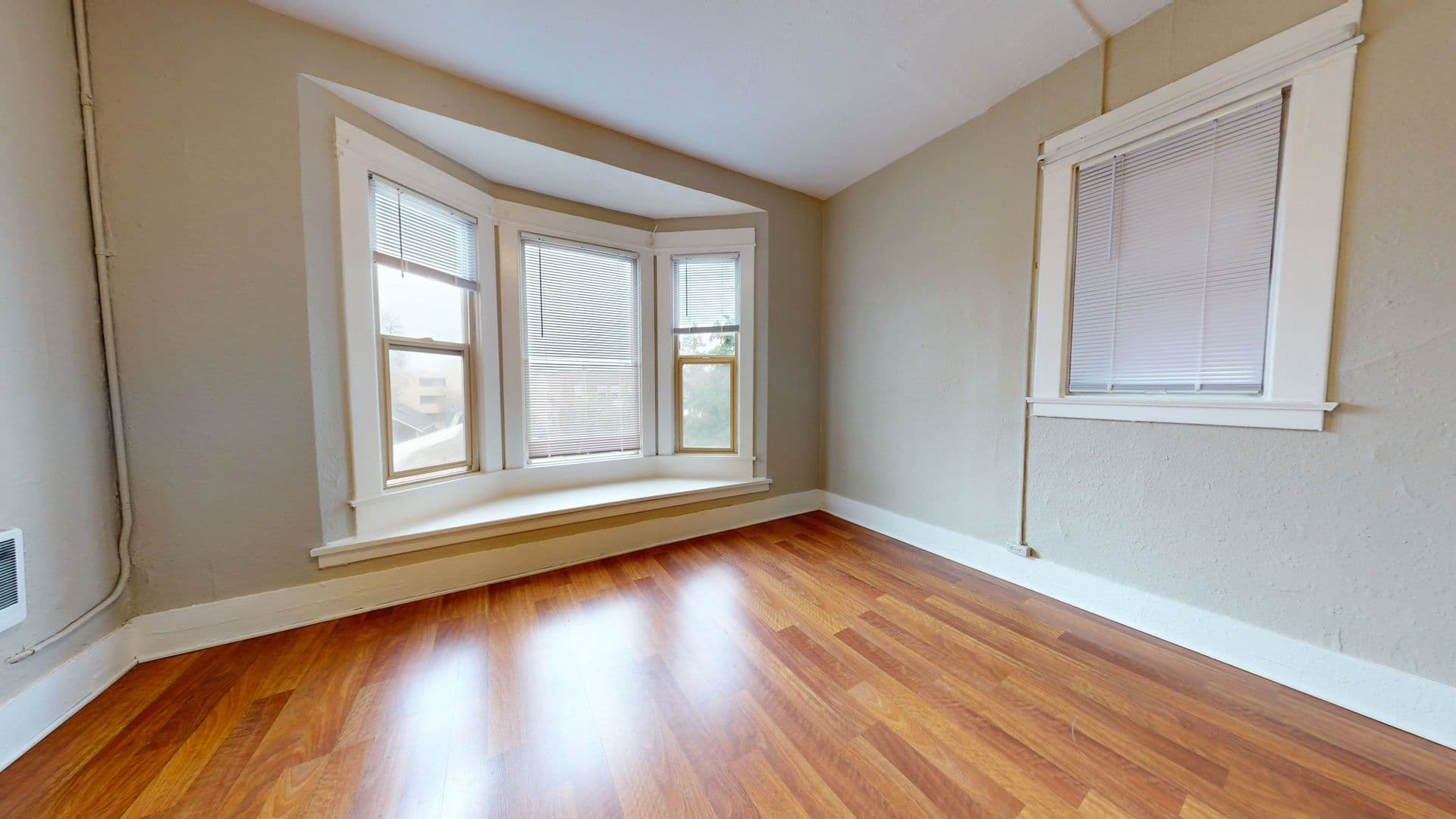 Seattle Apartment: 317 Harvard Ave E