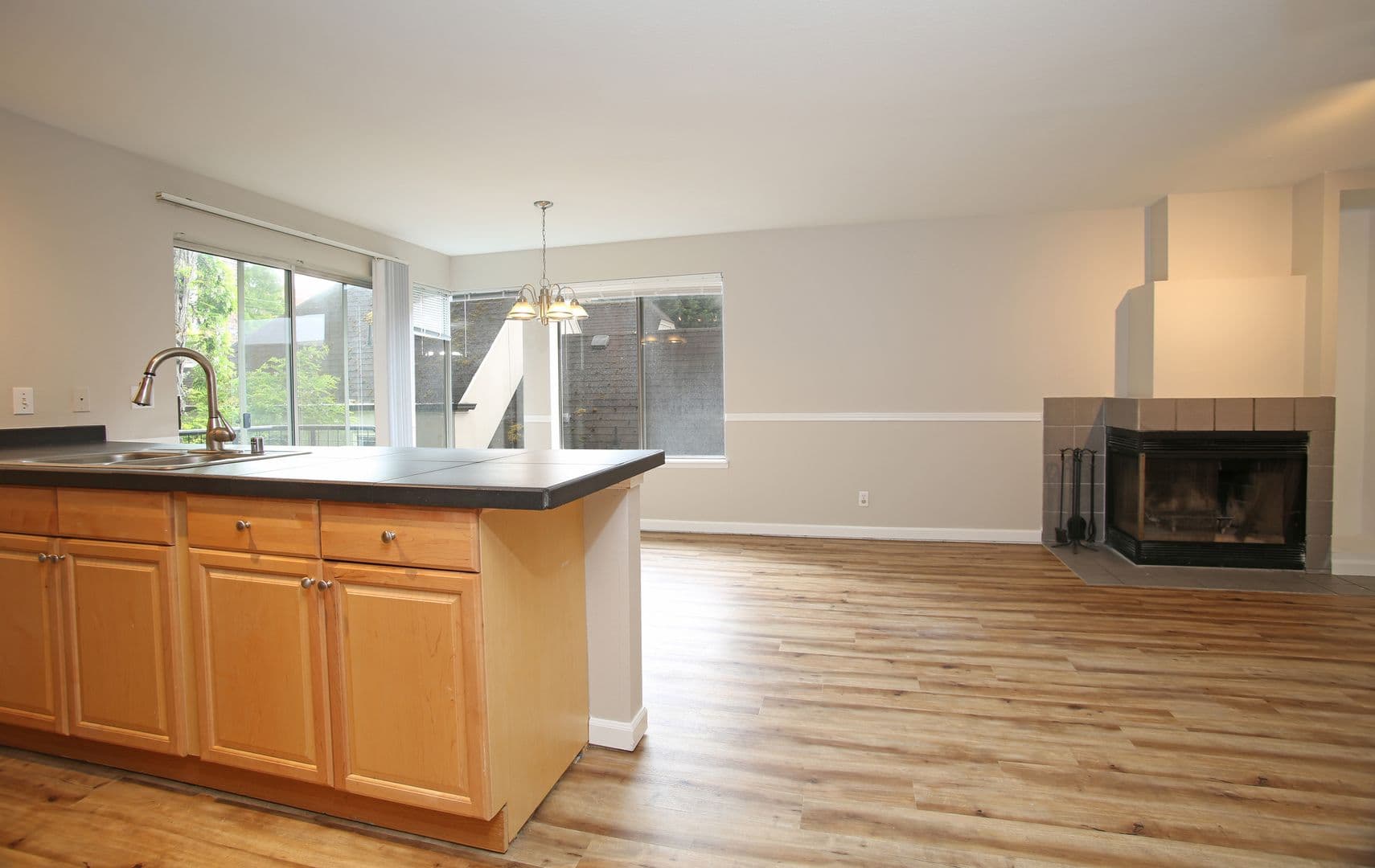 Seattle Apartment: 1726 Belmont Ave