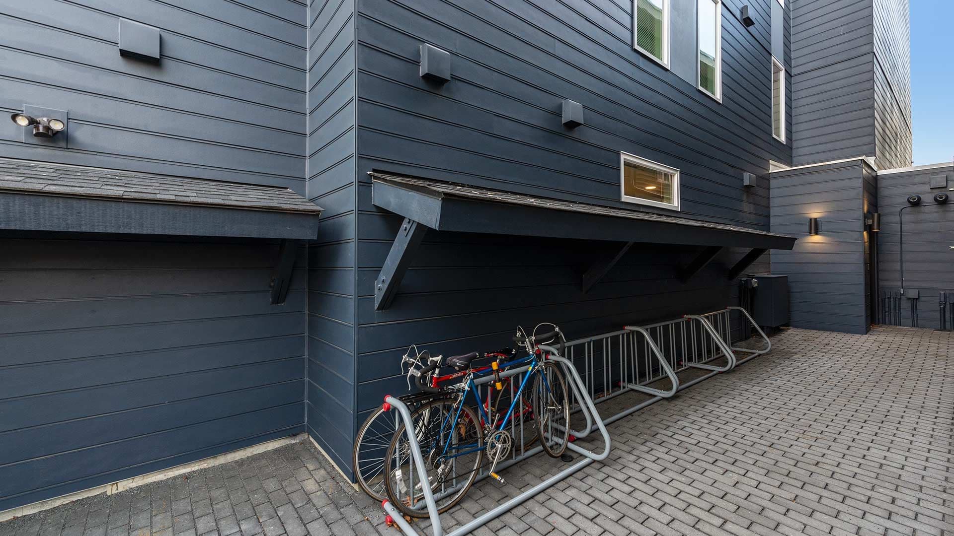 Seattle Apartment: 1901 E Fir St