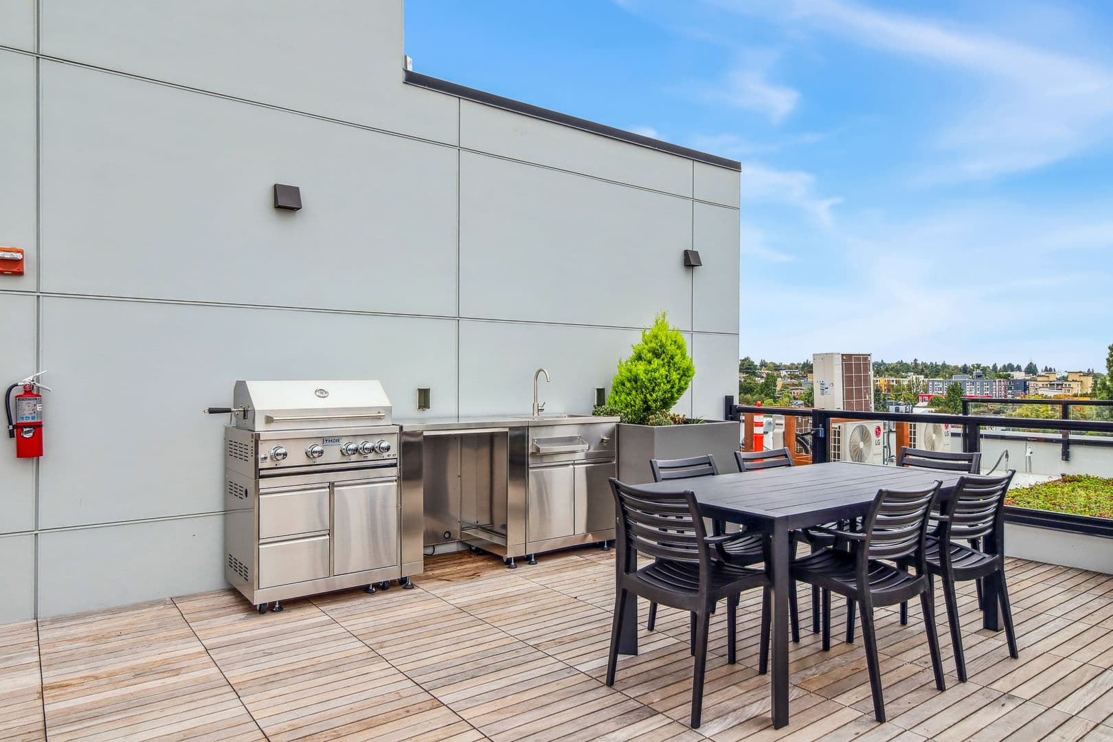Seattle Apartment: 1419 24th Ave