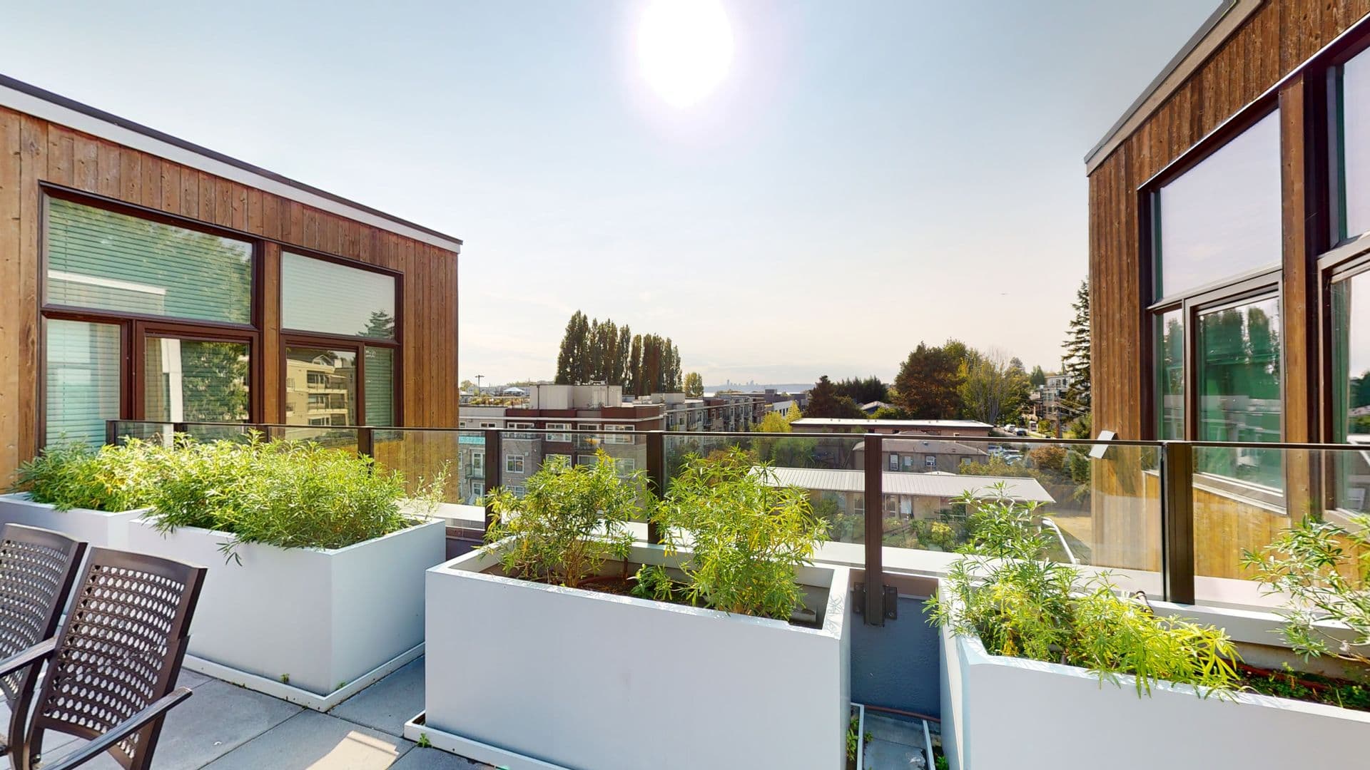 Kirkland Apartment: 330 4th ST