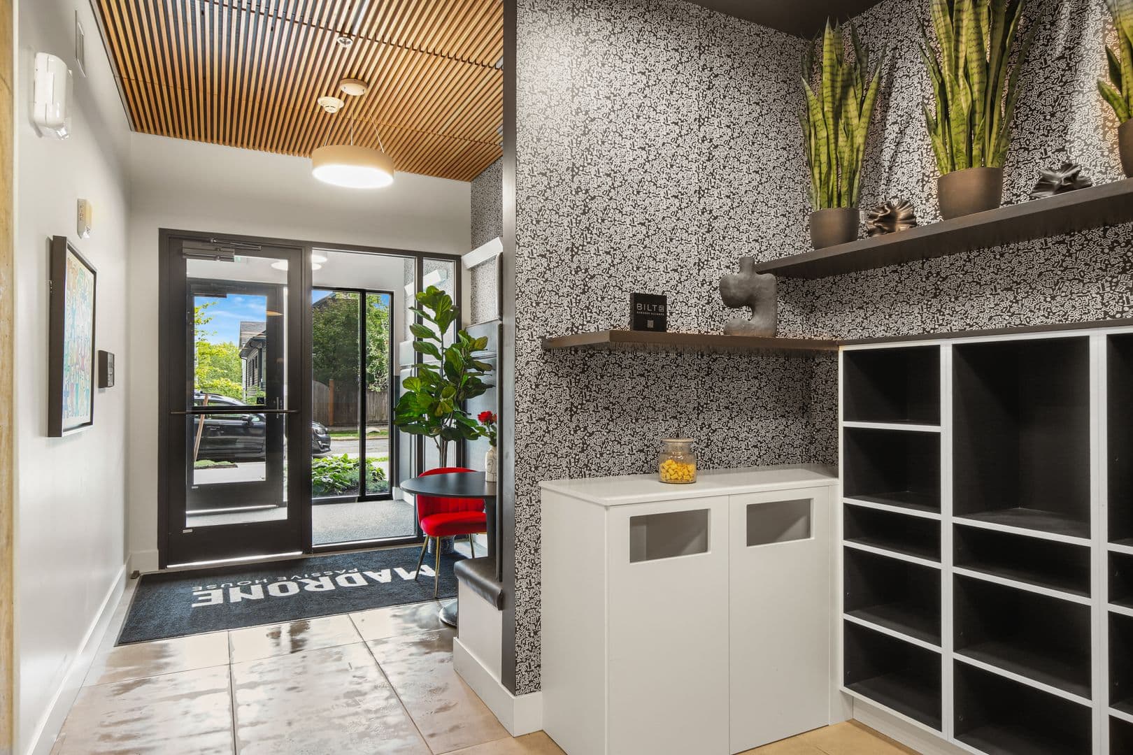 Seattle Apartment: 1419 24th Ave