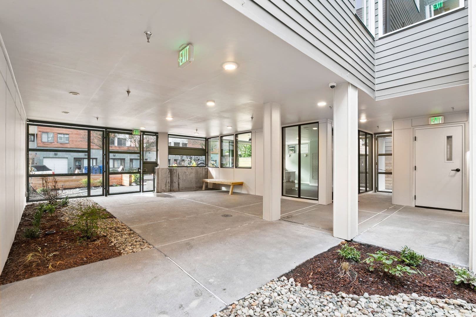 Seattle Apartment: 6820 Oswego Pl NE