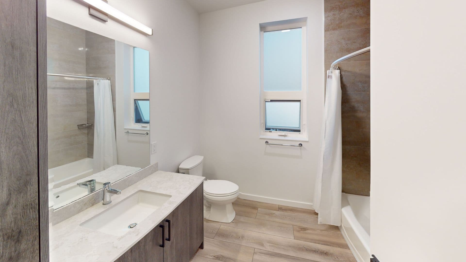 Seattle Apartment: 1123 NW 57th Street