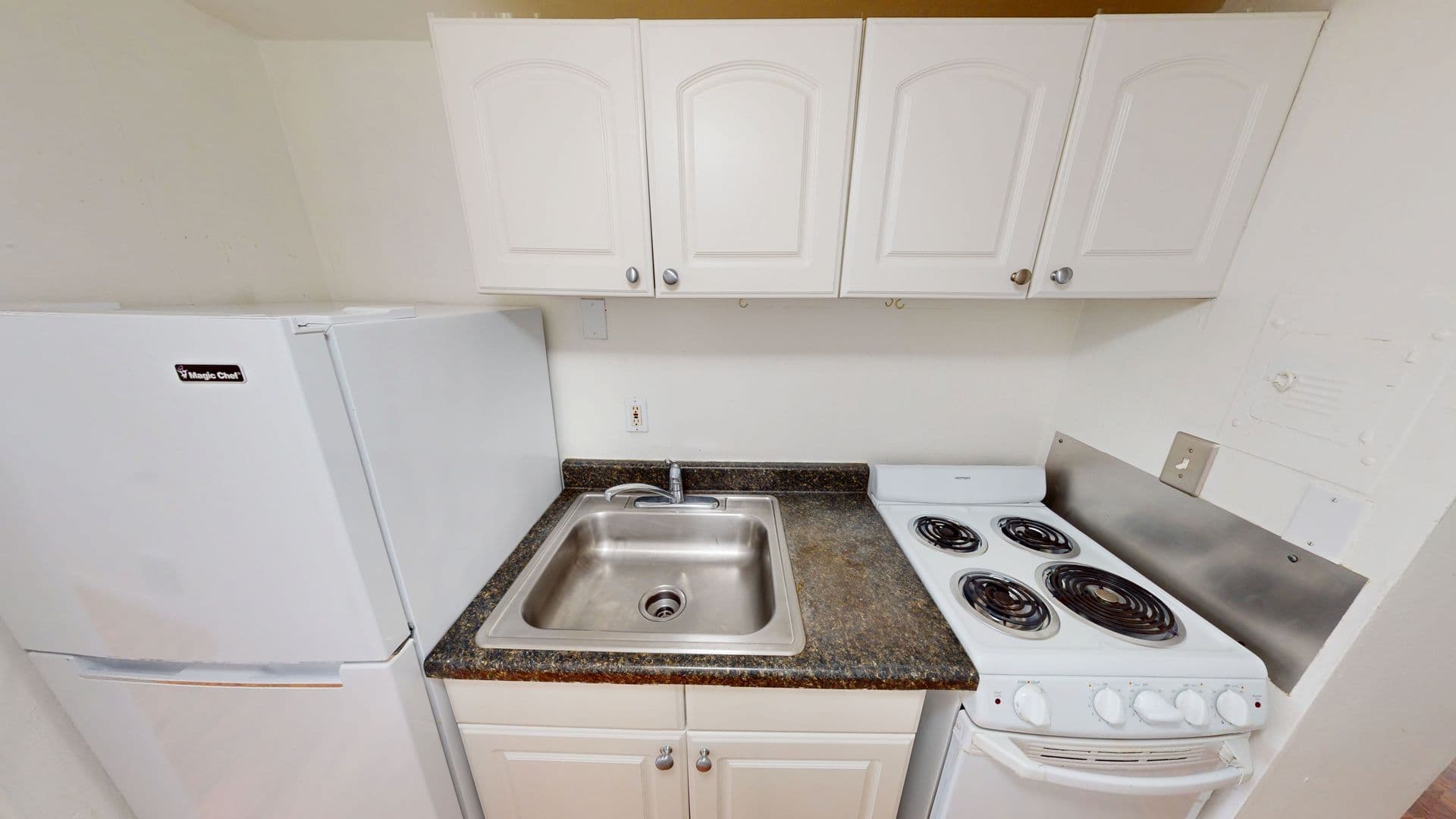 Seattle Apartment: 4708 22nd Ave NE