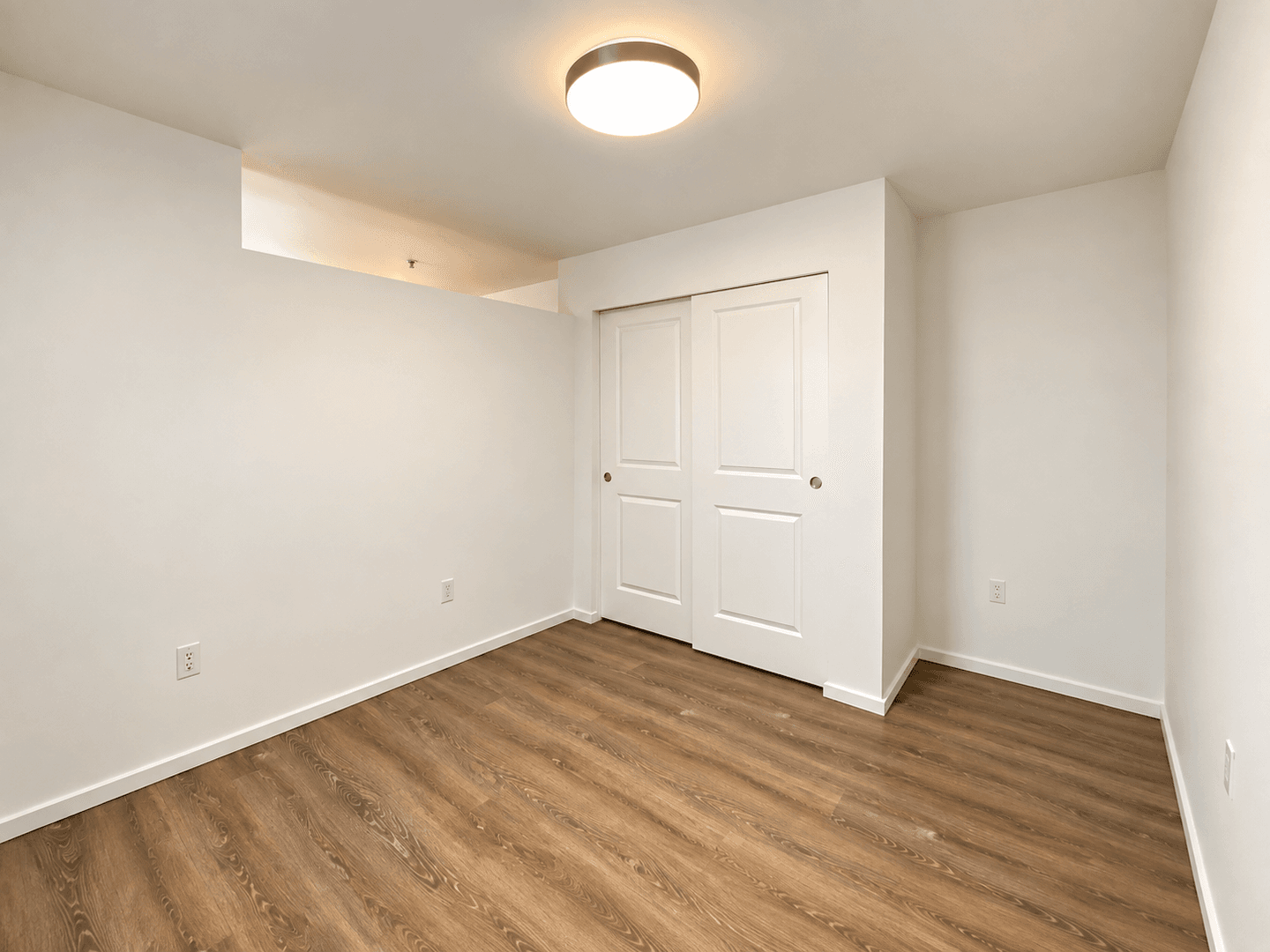 Kirkland Apartment: 450 Central Way
