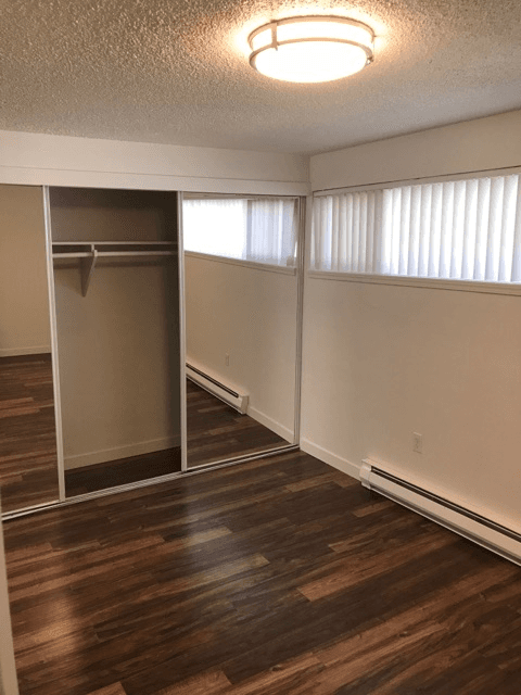 Seattle Apartment: 4228 SW Dawson St