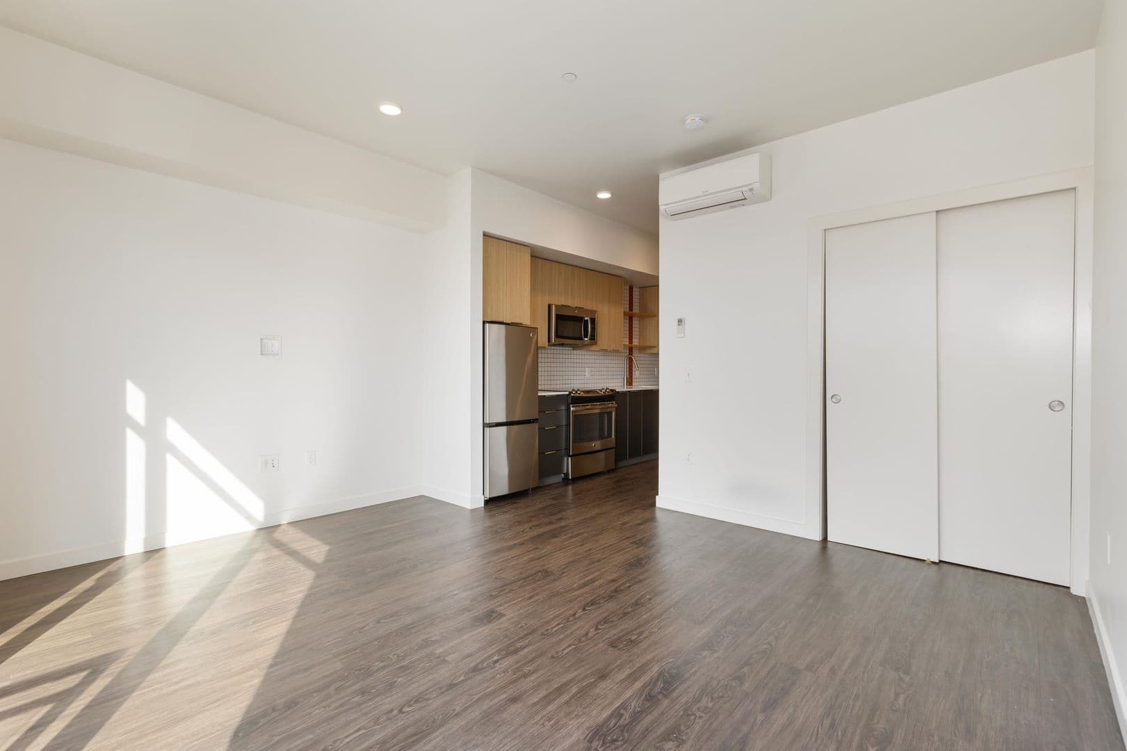 Seattle Apartment: 840 E. Denny Way