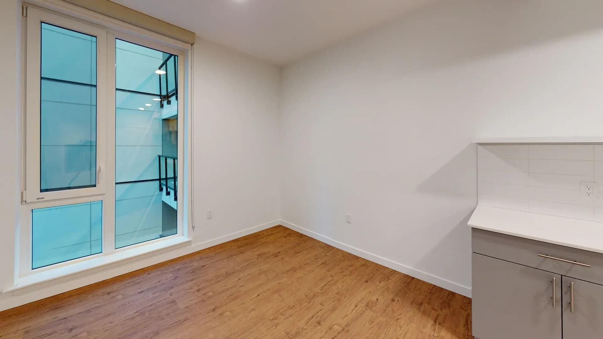 Seattle Apartment: 1419 24th Ave