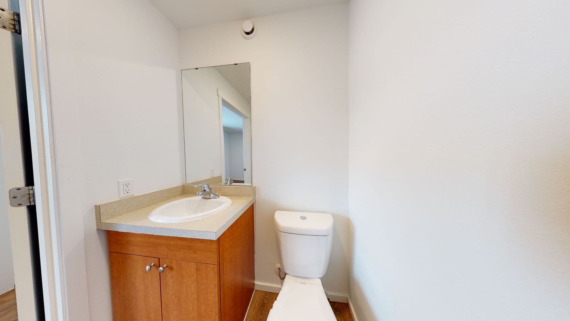 Kirkland Apartment: 450 Central Way