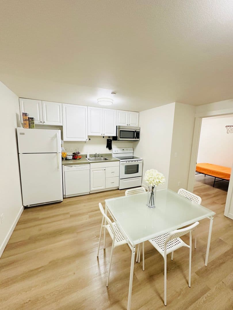 Seattle Apartment: 4215-4221 9th Ave NE