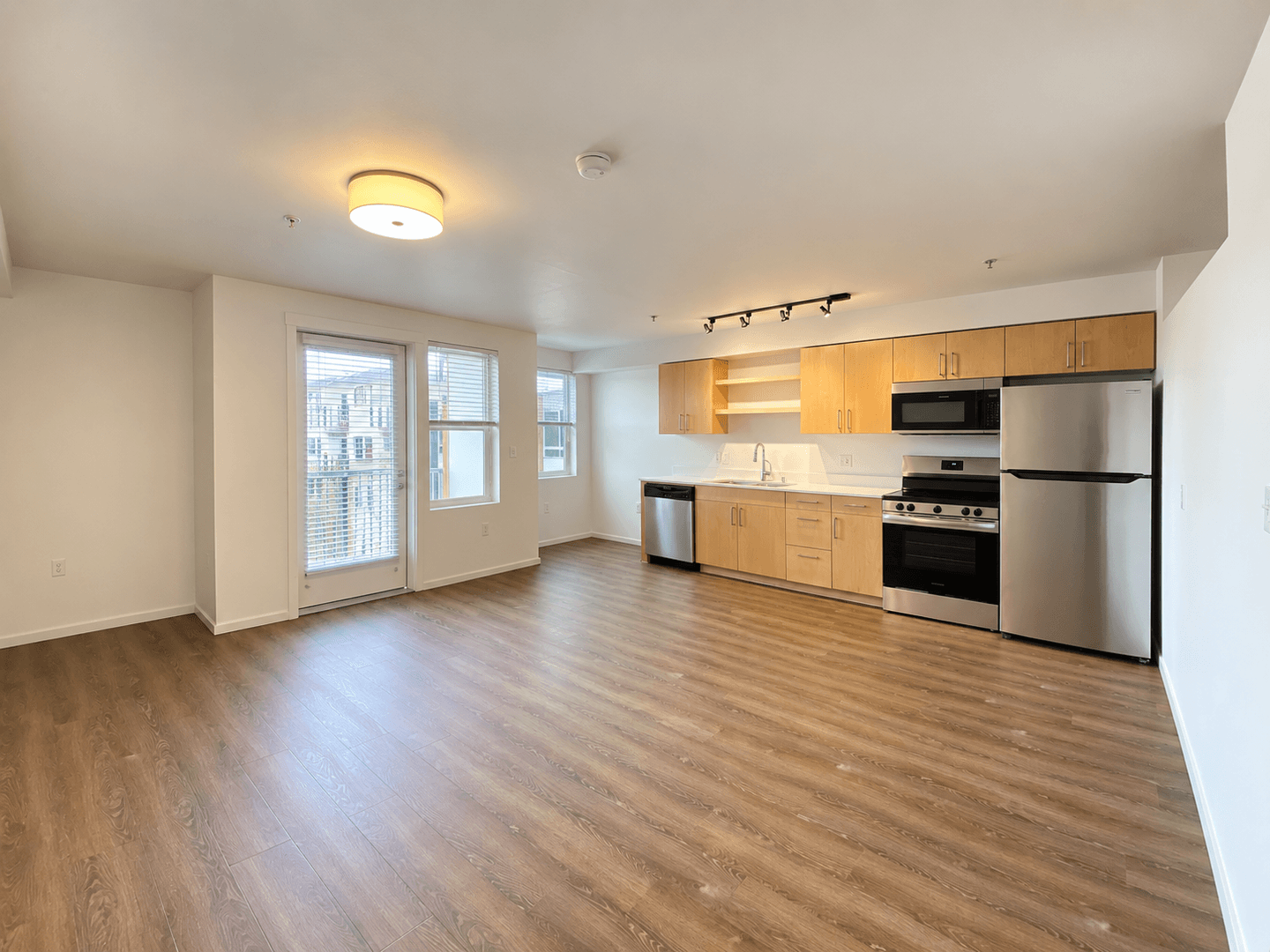 Kirkland Apartment: 450 Central Way