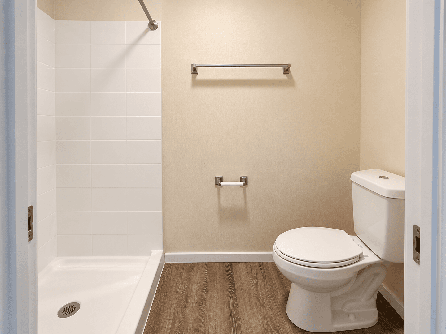 Redmond Apartment: 8525 163rd CT NE