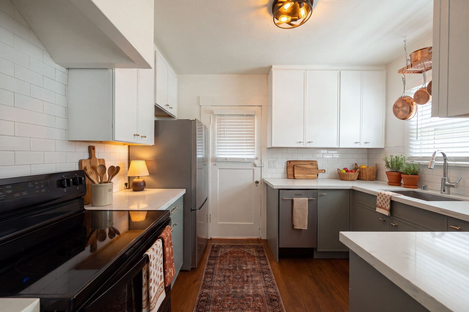 Seattle Apartment: 1710 E Denny Way