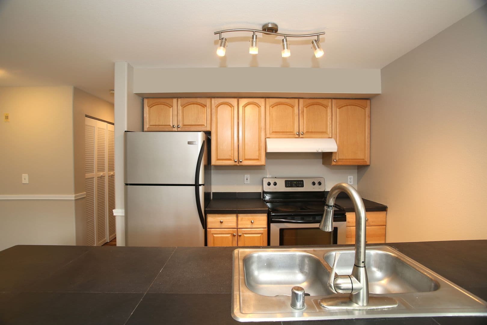 Seattle Apartment: 1726 Belmont Ave