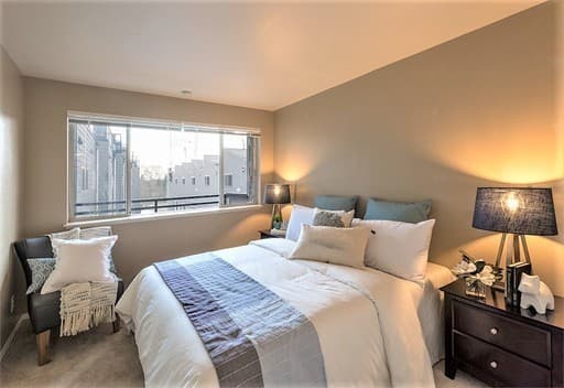 Seattle Apartment: 2425 Harbor Ave SW