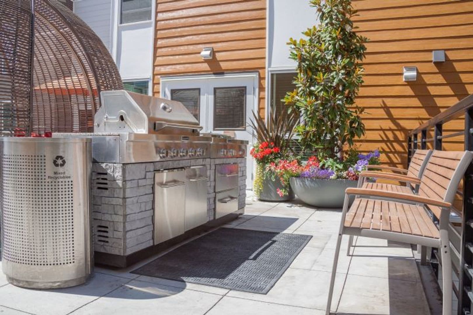Kirkland Apartment: 450 Central Way