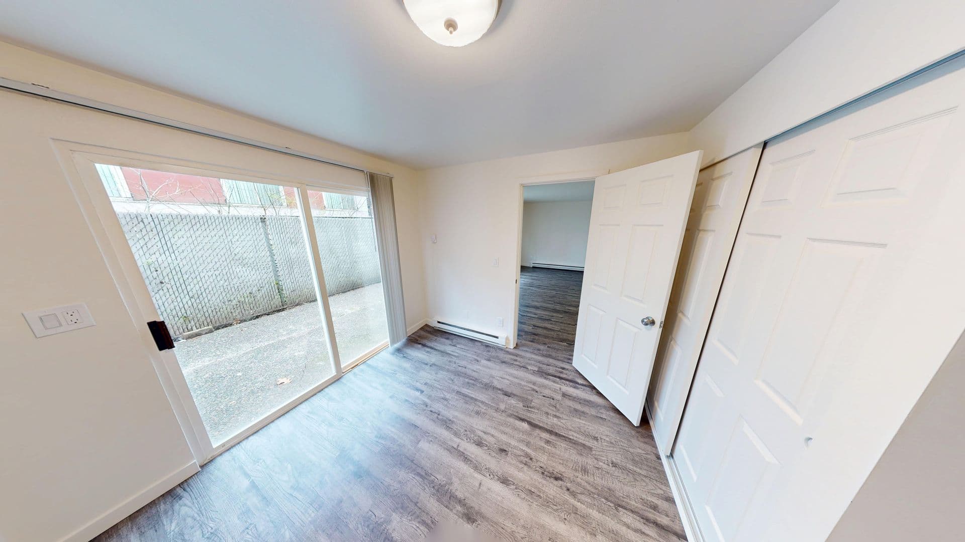 Seattle Apartment: 4110 12th Ave NE