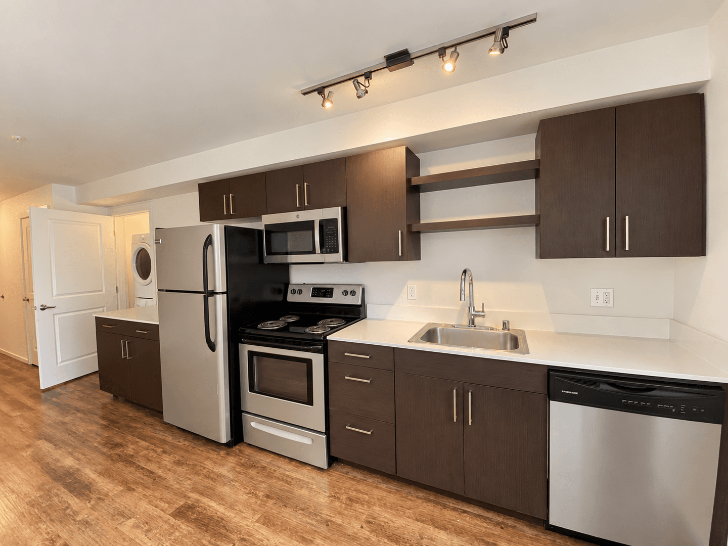 Kirkland Apartment: 450 Central Way