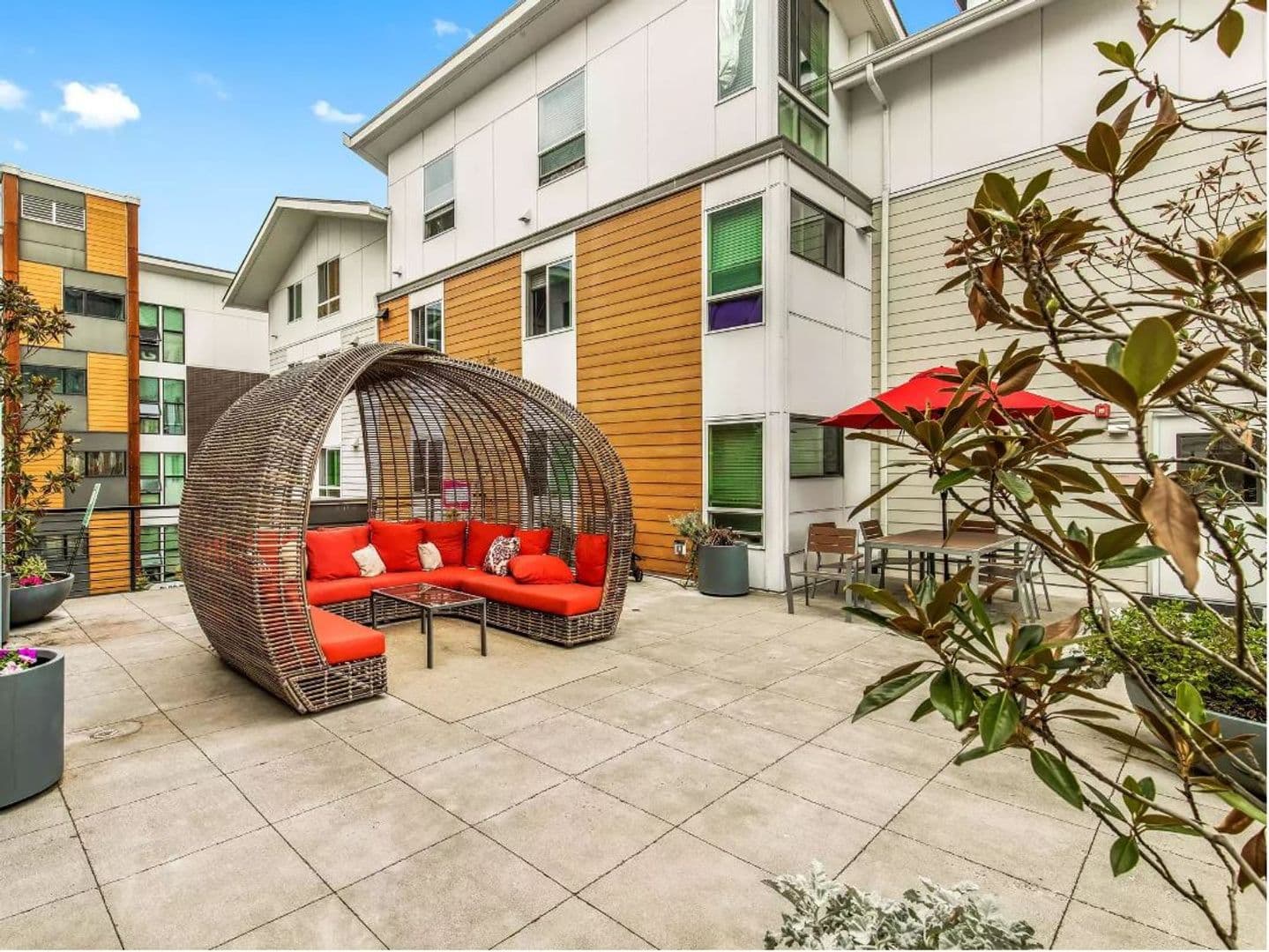 Kirkland Apartment: 450 Central Way