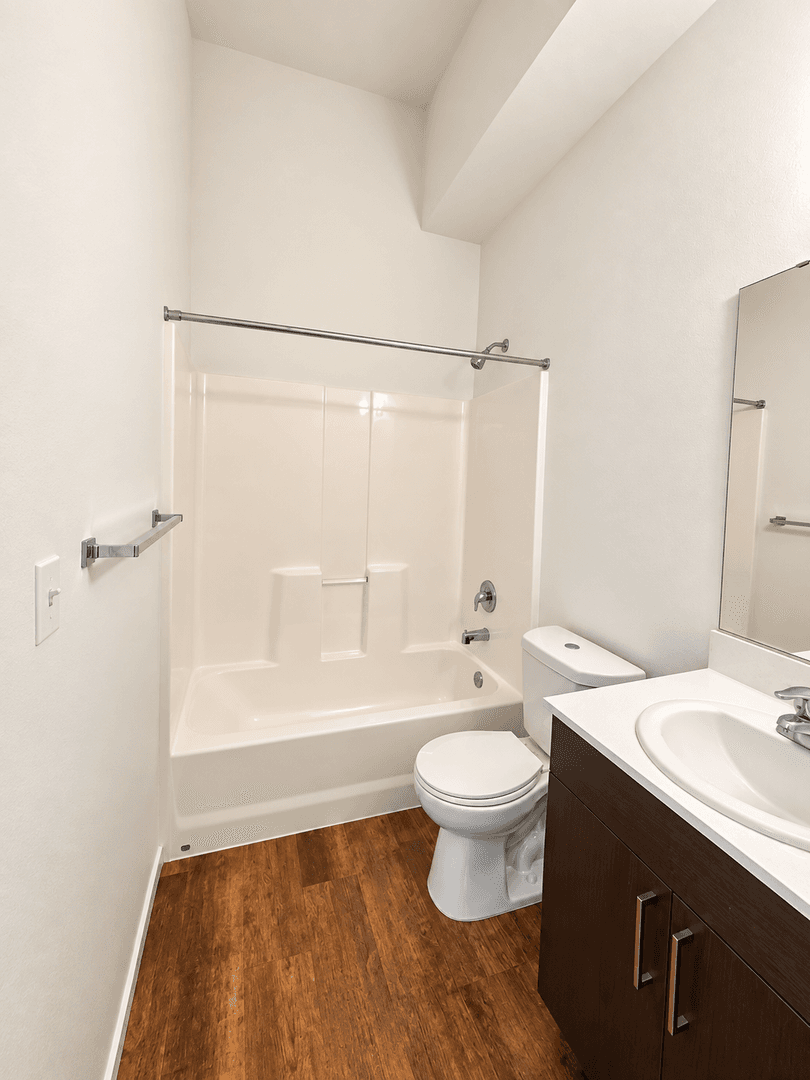 Kirkland Apartment: 450 Central Way