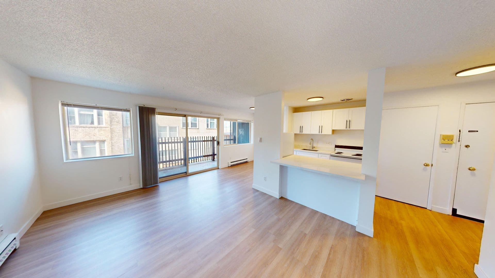 Seattle Apartment: 323 Belmont Ave E